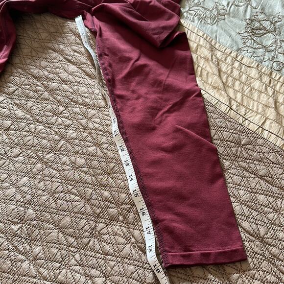 Fabletics | Burgundy Seamless Cropped Leggings Size S - Picture 7 of 9